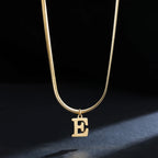 Collar Inicial Personalizado Acero Dorado | SENTIARE