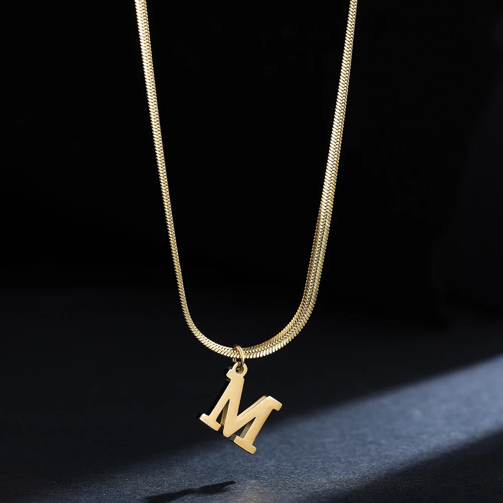 Collar Inicial Personalizado Acero Dorado | SENTIARE