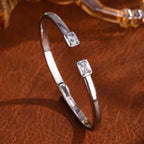 Brazalete Geométrico con Zirconia – SENTIARE