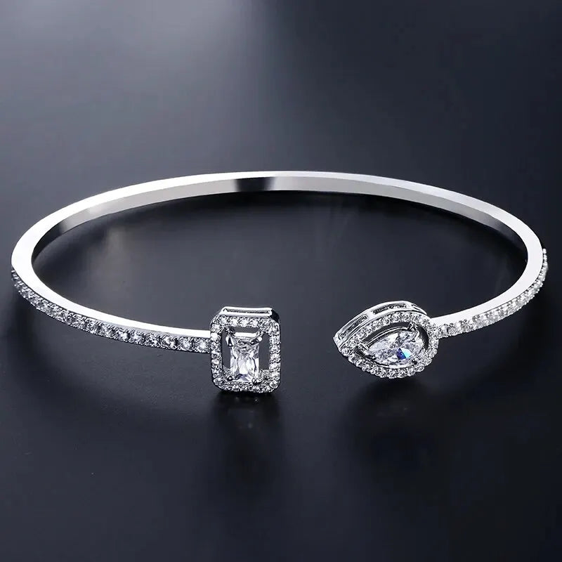 Brazalete Geométrico con Zirconia – SENTIARE